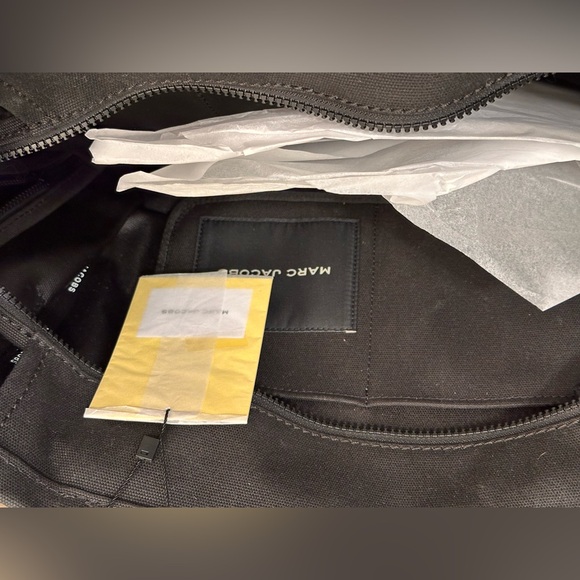 NEW Marc Jacobs The Canvas Large Tote Bag in Black REVOLVE DESIGNER - Picture 7 of 13